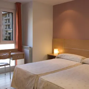 Ekia Pentsioa Guest house Zarautz